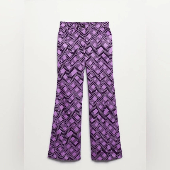 Mango Small Light fabric Printed design. Geometric print. Wide-leg design. - Picture 1 of 8